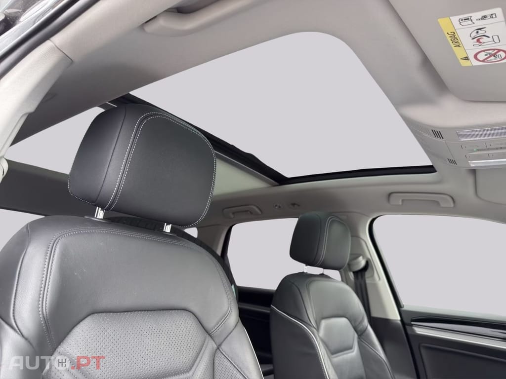 Volkswagen Touareg 3.0 TSI eHybrid I.V.A DEDUTIVEL 