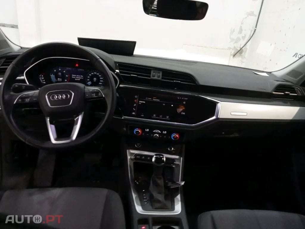 Audi Q3 35 TDI S line S tronic