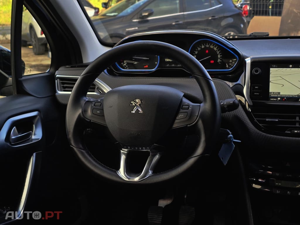 Peugeot 2008 1.6 BlueHDi Allure