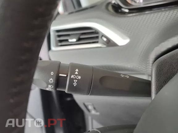 Peugeot 2008 1.6 e-HDi Active