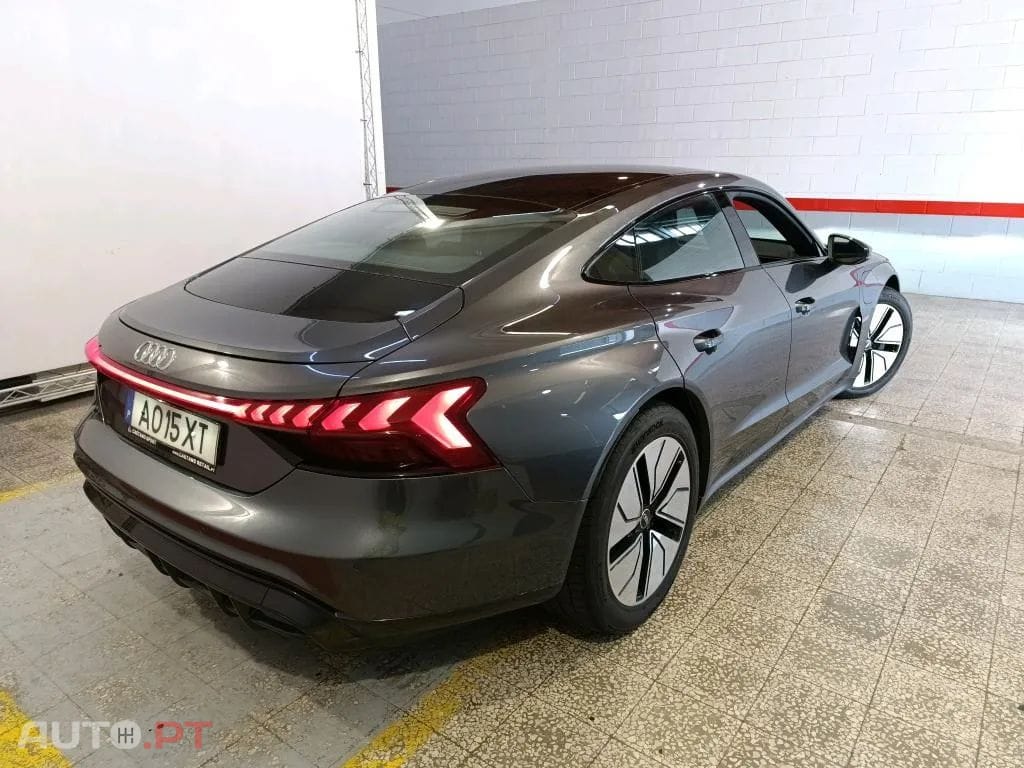 Audi E-Tron quattro