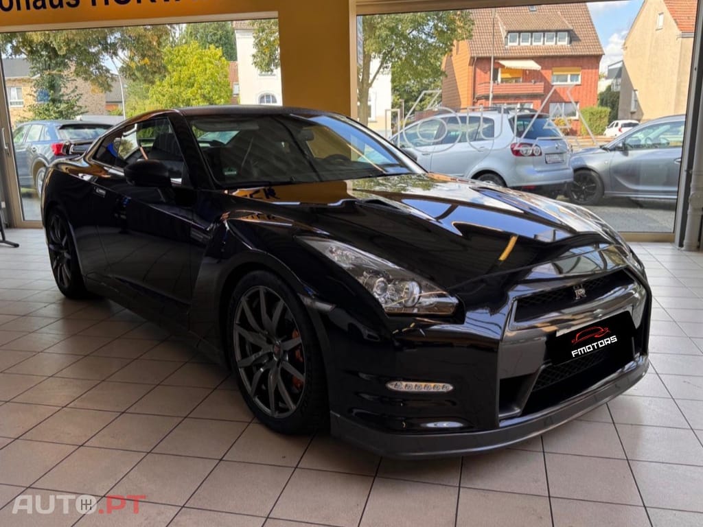 Nissan GT-R Premium Edition