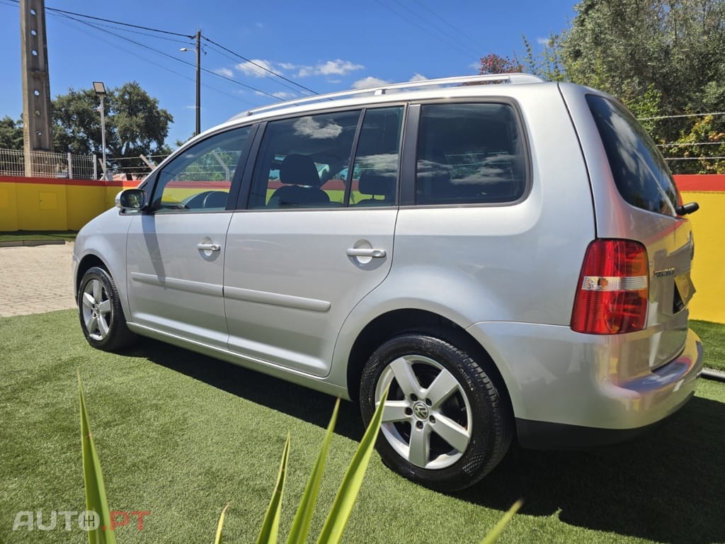 Volkswagen Touran 2.0 TDI Blue.Highline 7L