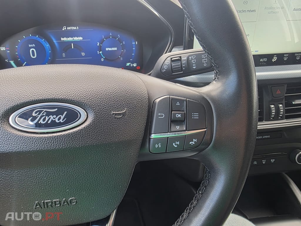 Ford Focus 1.0 EcoBoost MHEV Active X