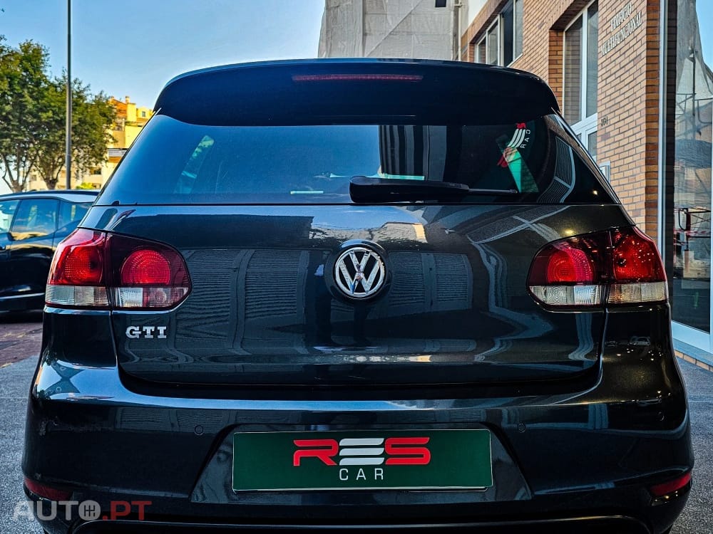 Volkswagen Golf 2.0 TSI GTI DSG — fotografia 4