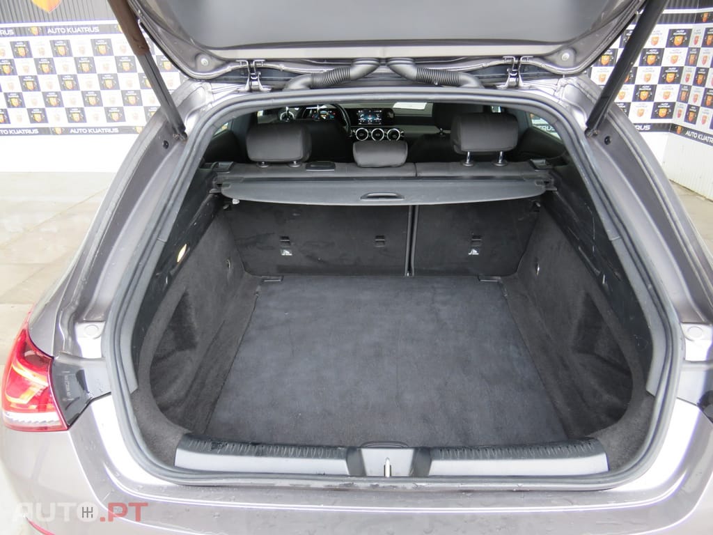 Mercedes-Benz CLA 180 d Shooting Brake Style Plus