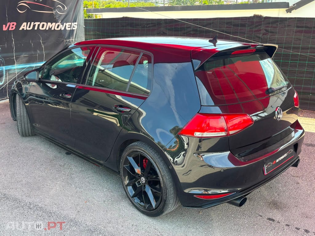 Volkswagen Golf 1.6 TDi BlueMotion Confortline