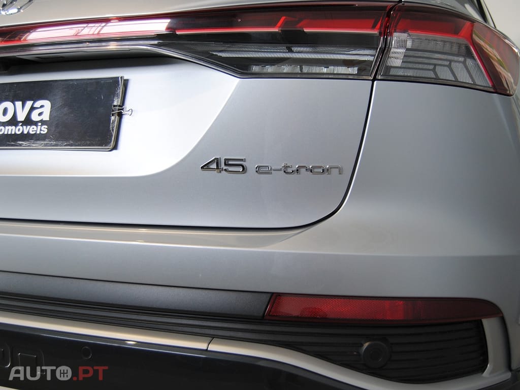 Audi Q4 E-Tron 45 82 kWh SE Business Plus