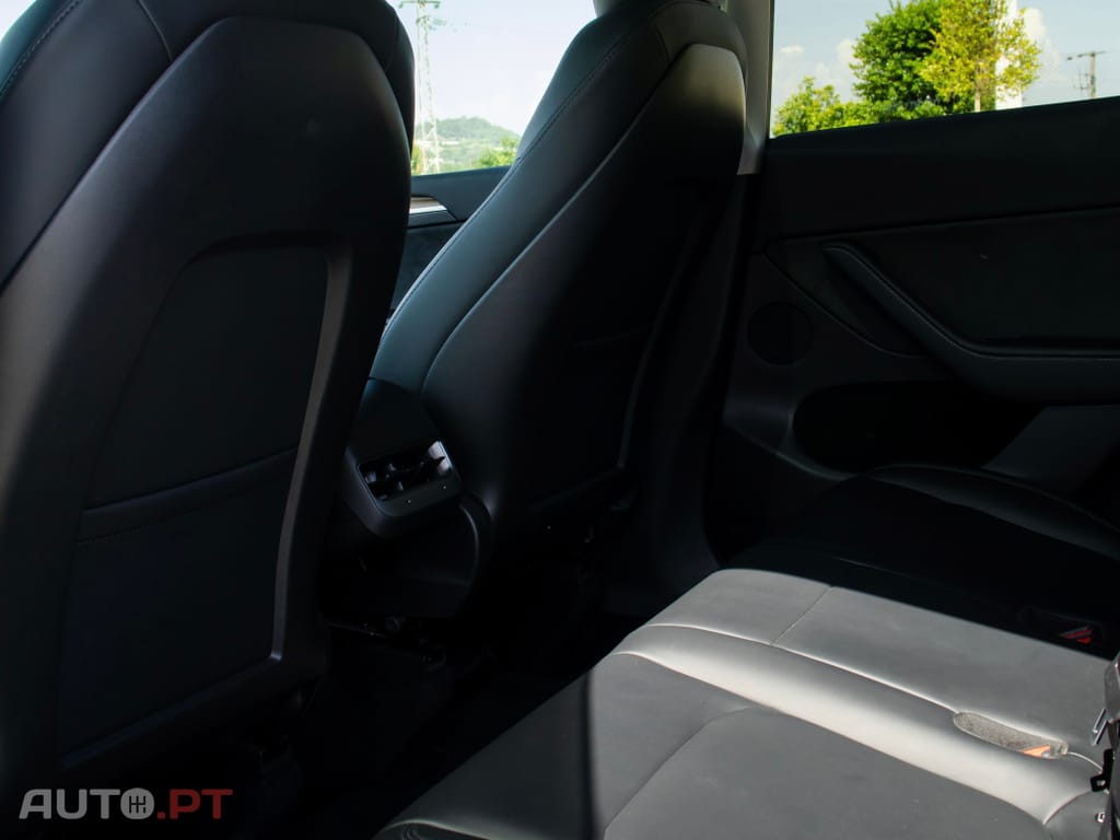 Tesla Model Y Long Range Dual Motor AWD