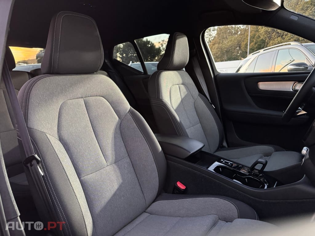 Volvo XC40 1.5 T4 PHEV Plus Dark