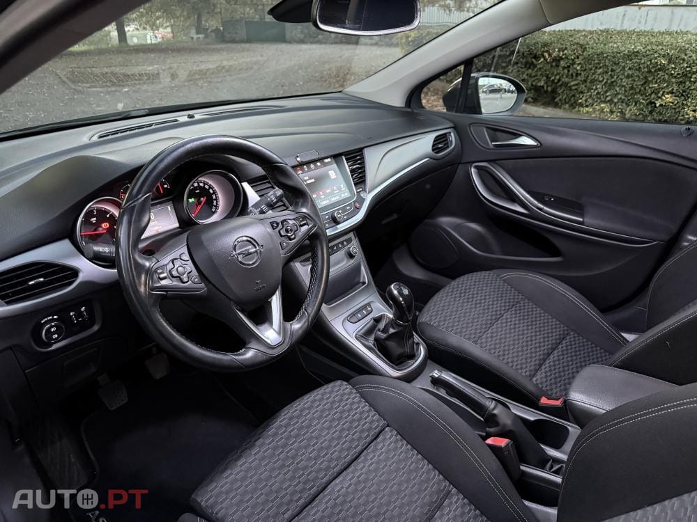 Opel Astra 1.6 CDTi Cosmo S/S J18