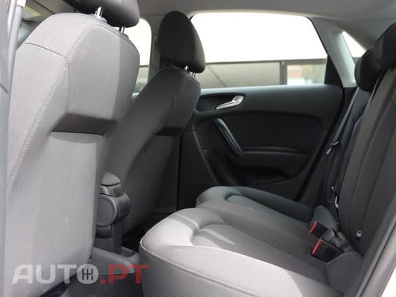 Audi A1 1.0 TFSI S-line