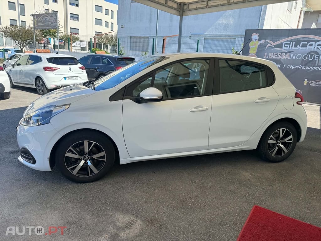 Peugeot 208 PureTech 82 Start & Stop Style