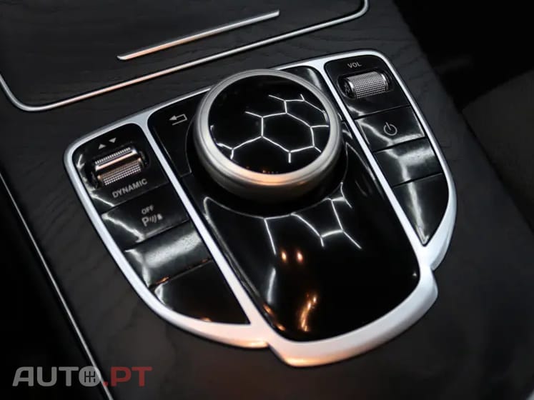 Mercedes-Benz C 300 BlueTEC Hybrid AMG Line