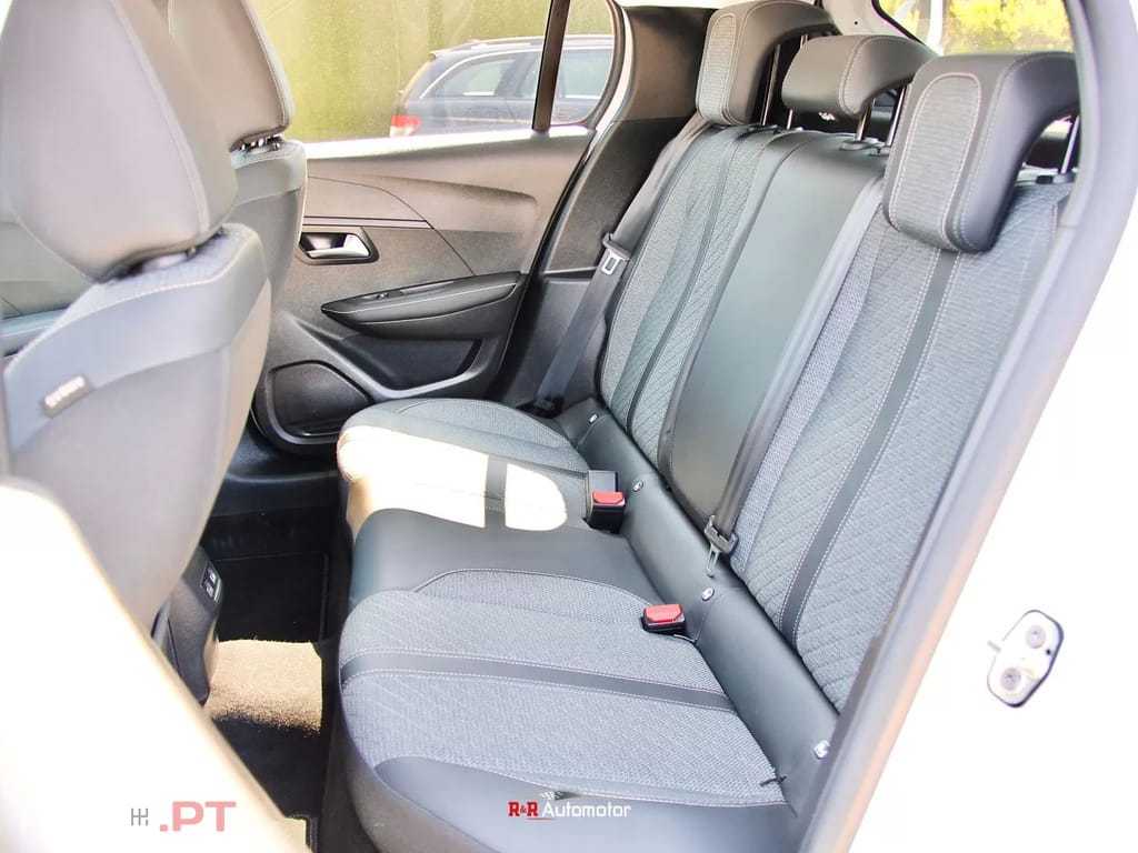 Peugeot 208 1.2 Hybrid Allure e-DCS6