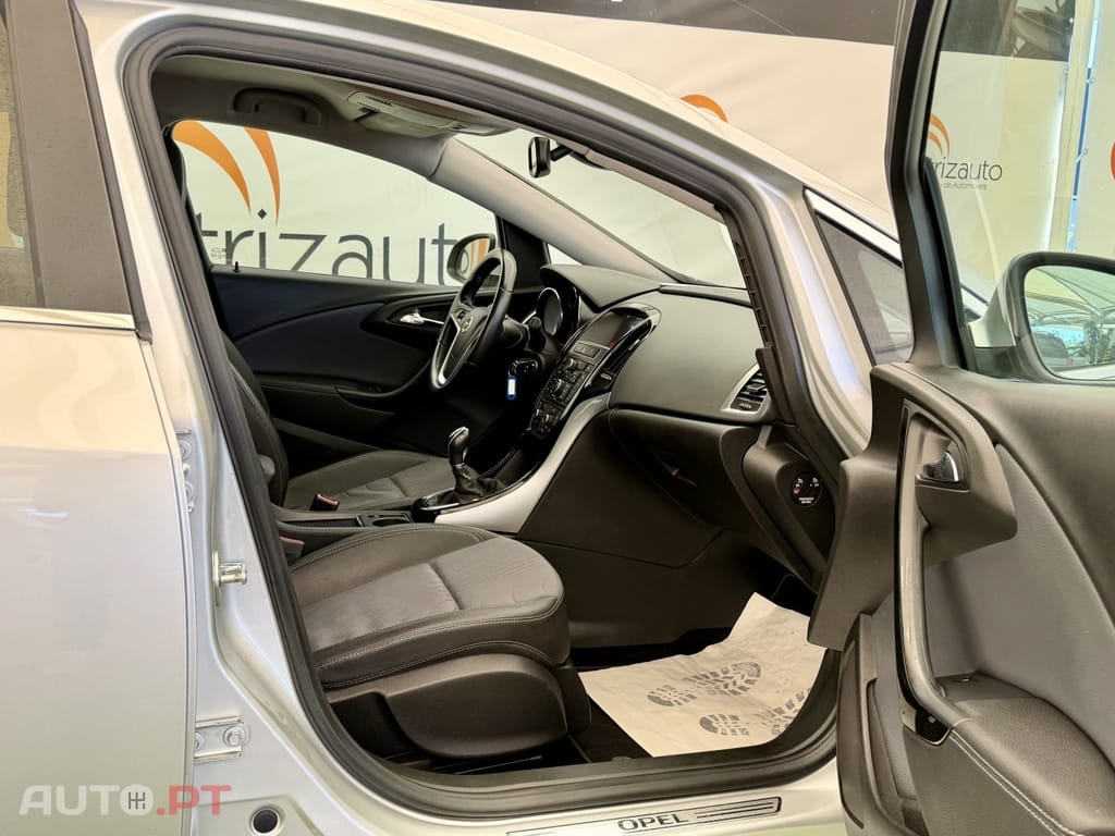 Opel Astra 1.6 CDTI Dynamic S/S