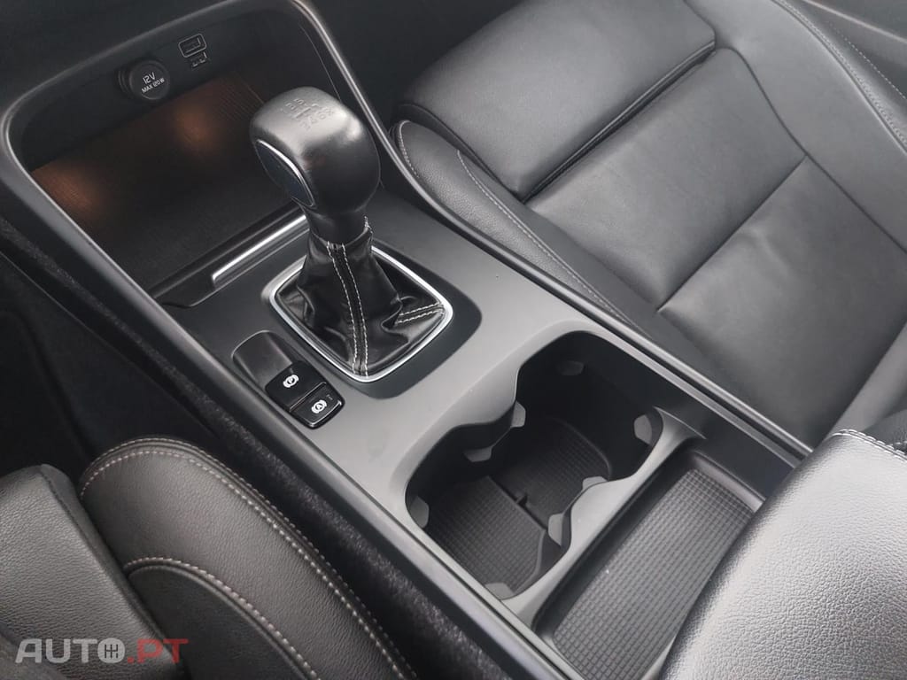 Volvo XC40 1.5 T2 Momentum Plus