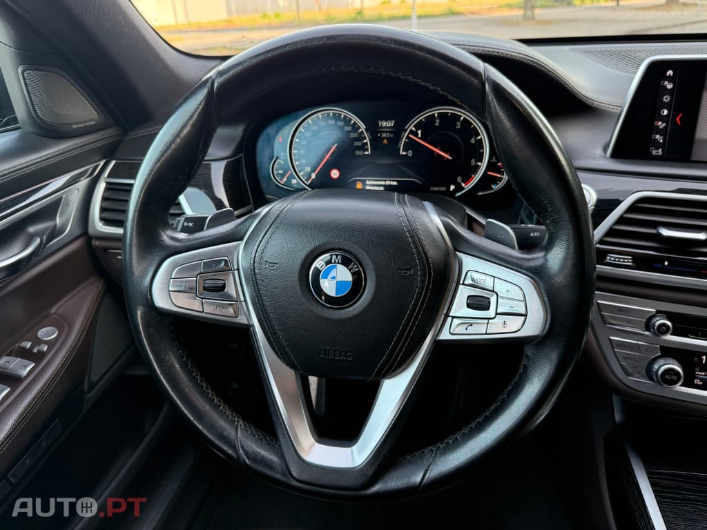 BMW 740 d xDrive Pack M