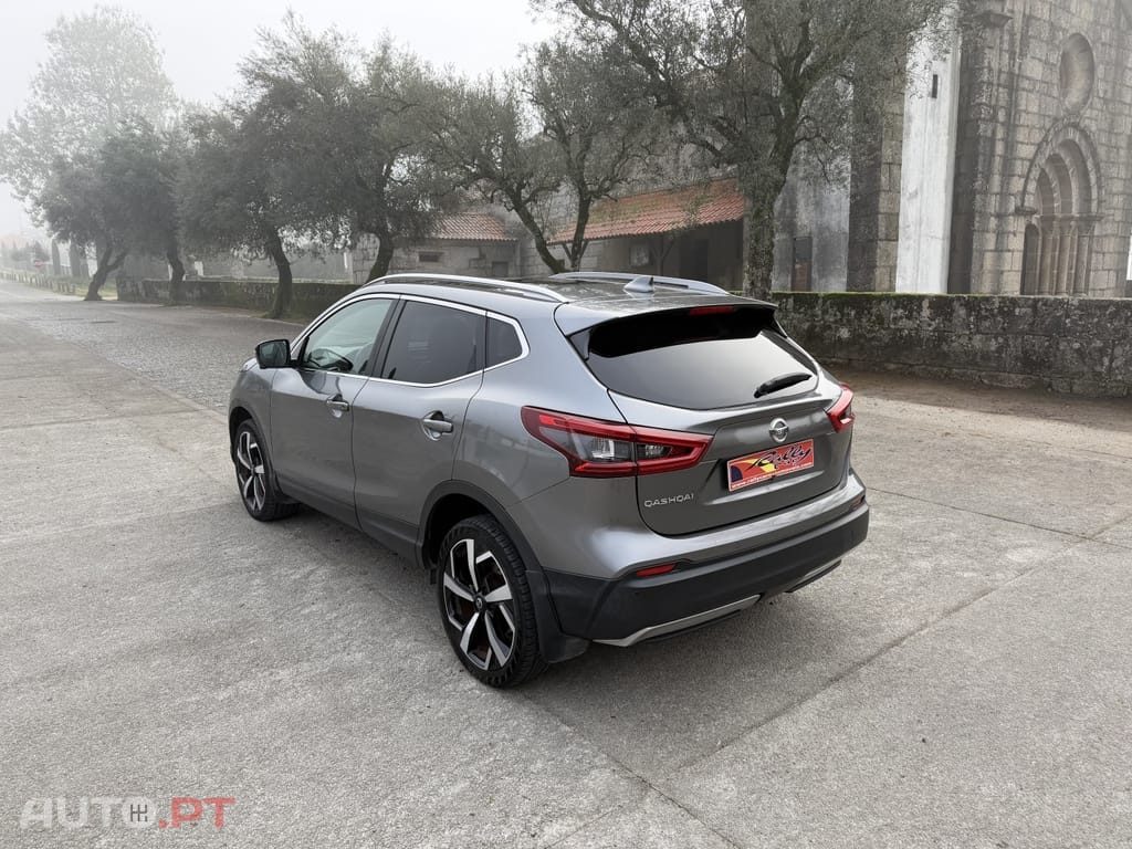 Nissan Qashqai 1.6 Tekna Sport 18