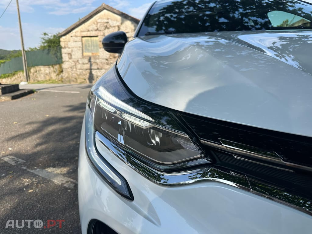 Renault Captur 1.6 E-Tech Plug-In Initiale Paris