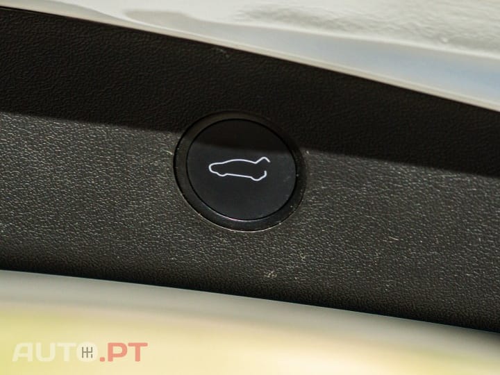 Tesla Model 3 Long Range AWD Dual Motor