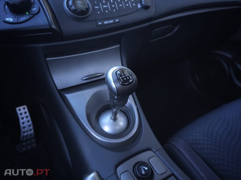 Honda Civic 1.4 i-VTEC Sport