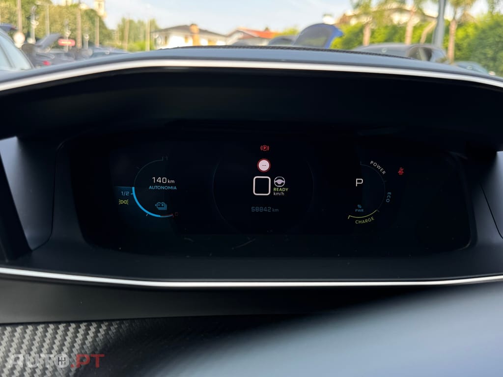 Peugeot E-2008 50 kWh GT