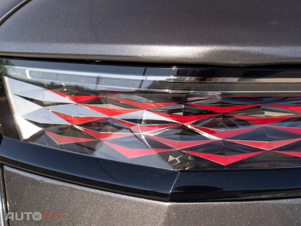 DS DS7 Crossback E-Tense Performance Line EAT8