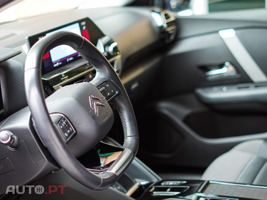 Citroen C4 1.2 PureTech Max EAT8