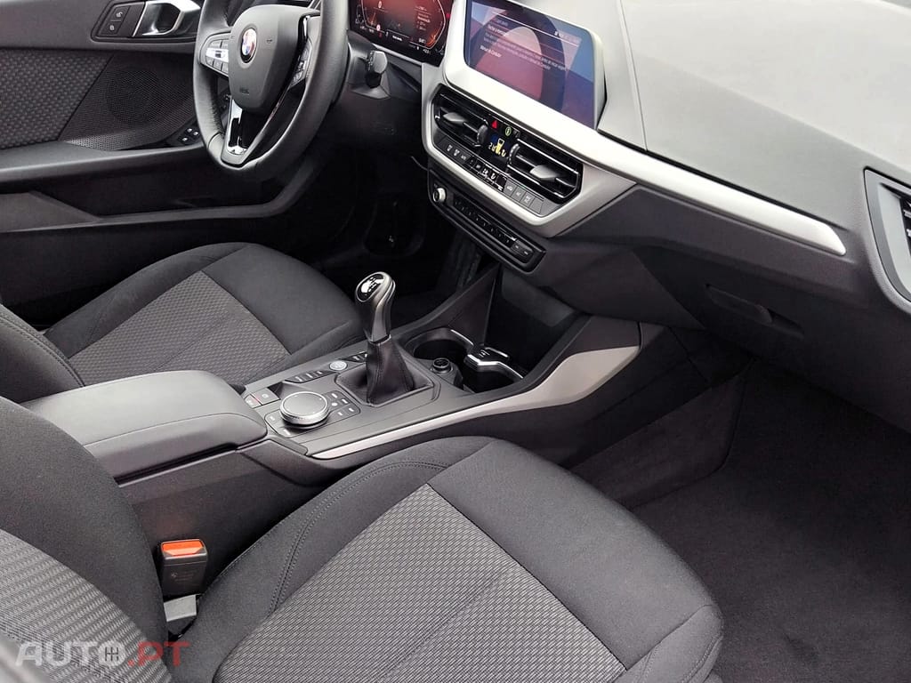BMW 116 116d ADVENTAGE