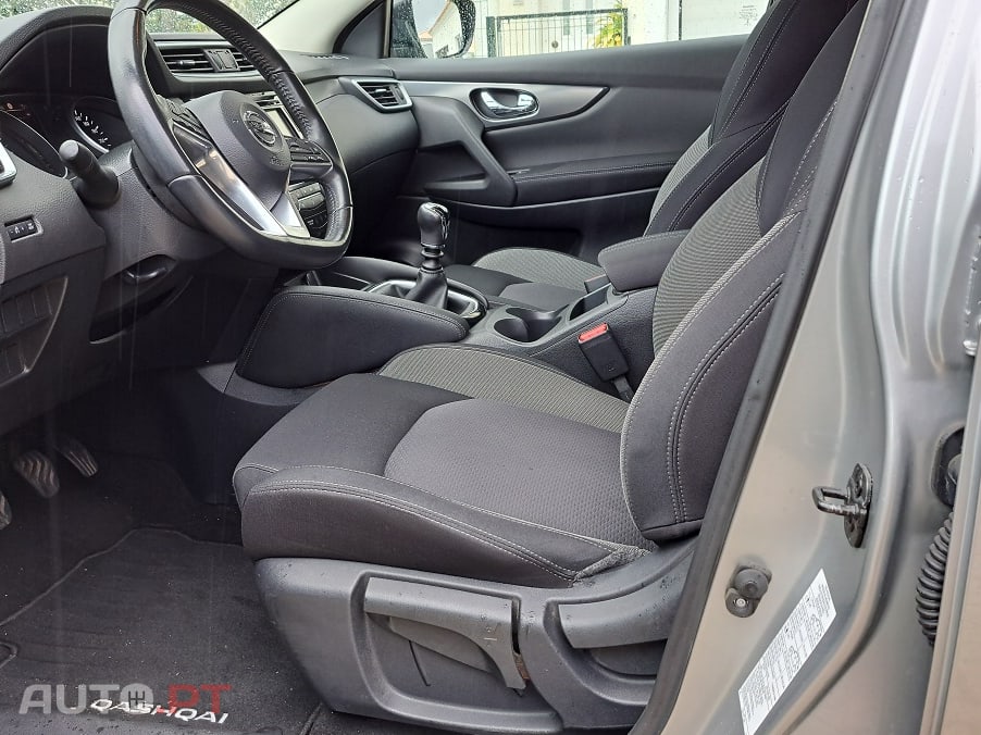 Nissan Qashqai 1.5 dCi N-Connecta J18+Led