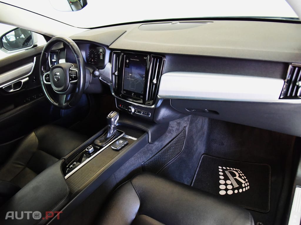 Volvo V90 2.0 D4 Momentum Geartronic