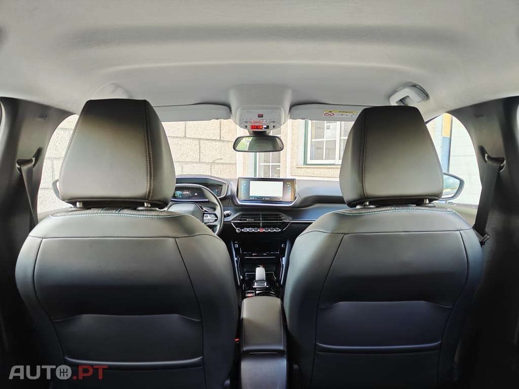 Peugeot E-208 50 kWh Allure Pack