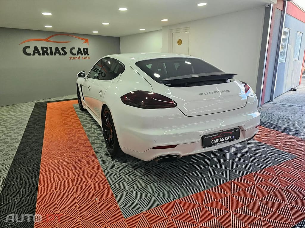 Porsche Panamera Platinium Edition