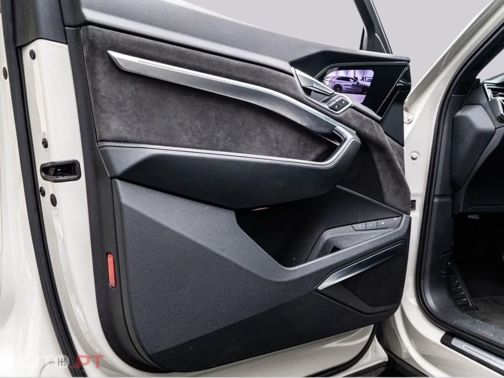 Audi E-Tron S I.V.A DEDUTIVEL