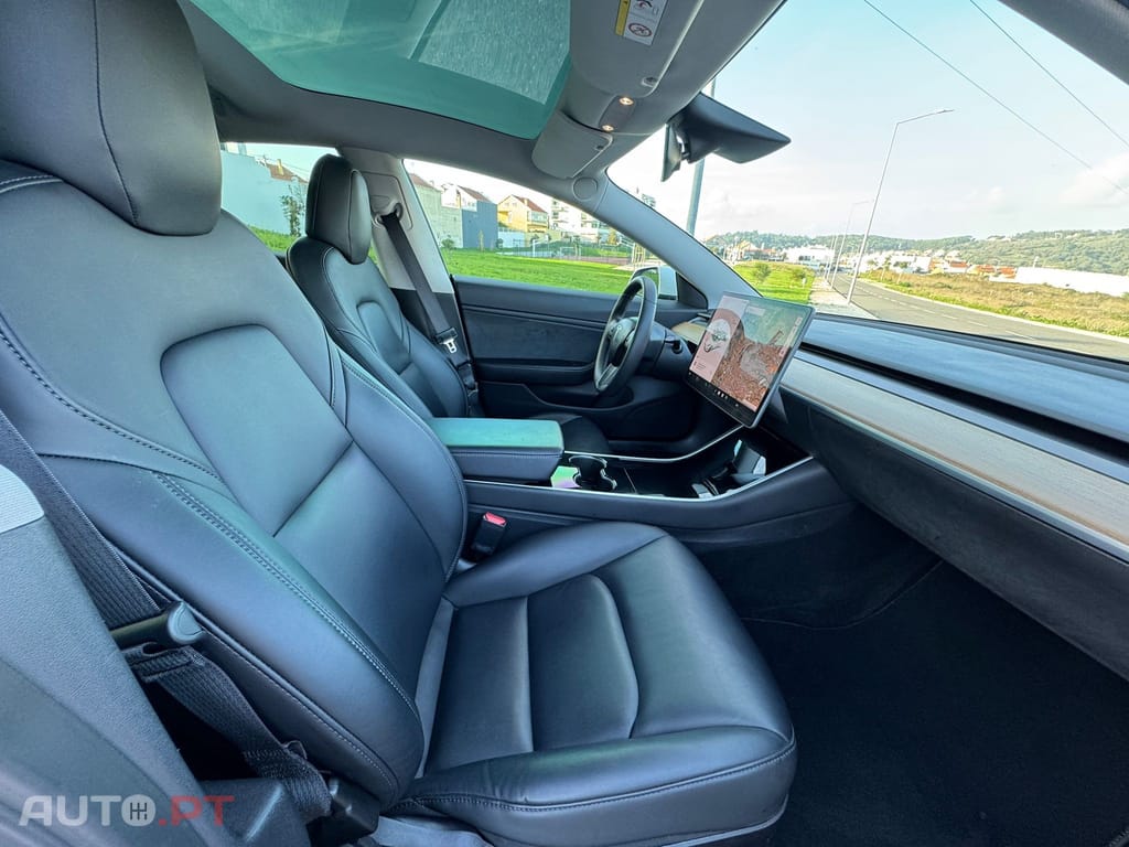 Tesla Model 3 Long-Range Dual Motor AWD
