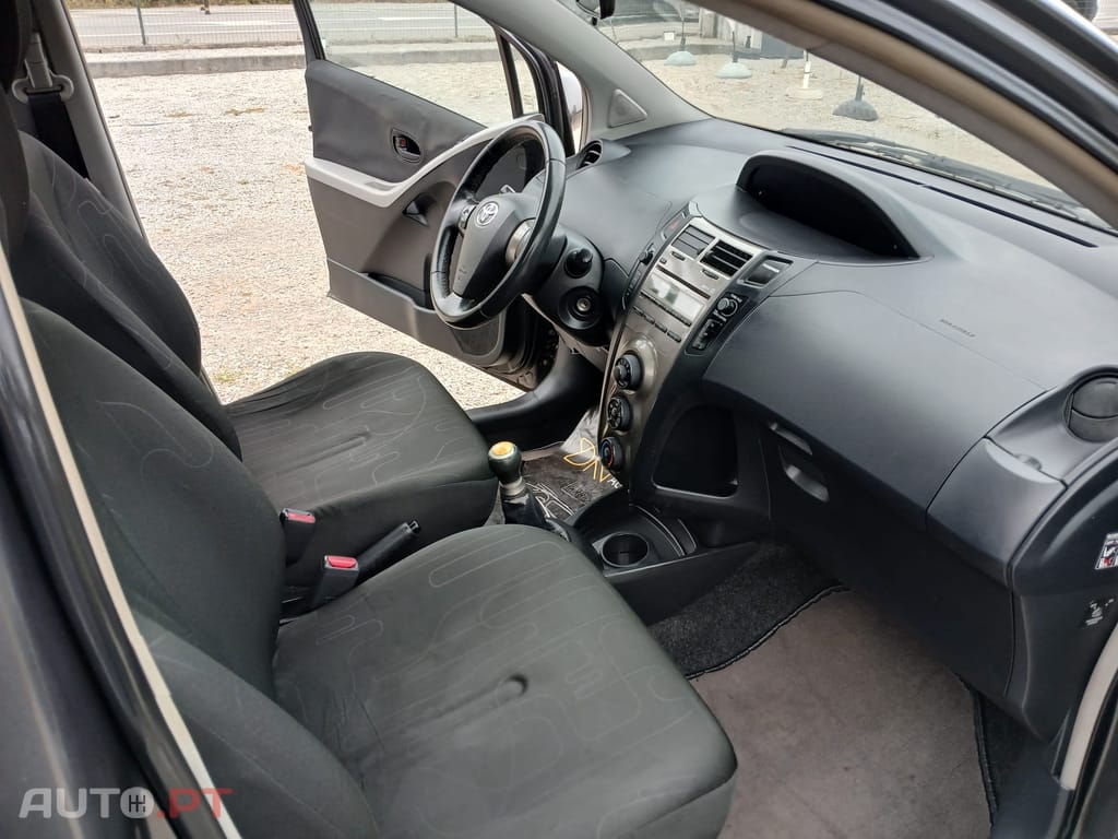 Toyota Yaris 1.0 VVT-I