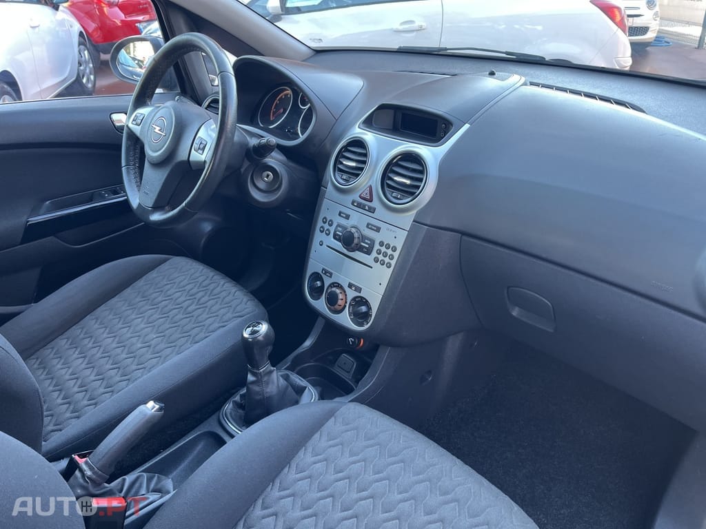 Opel Corsa 1.2 Enjoy