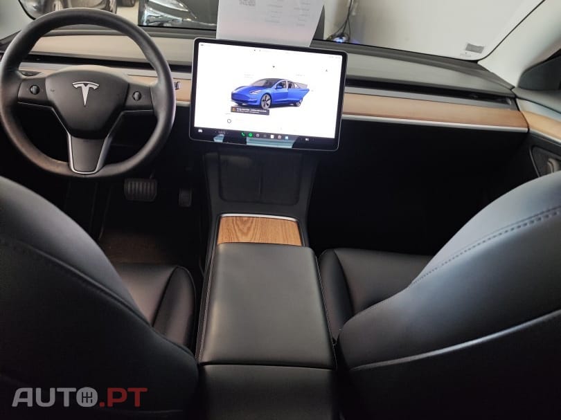 Tesla Model 3 Standard Range Plus RWD