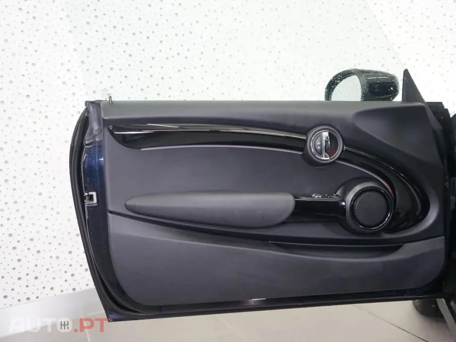 MINI Cooper Cooper SE Premium Classic