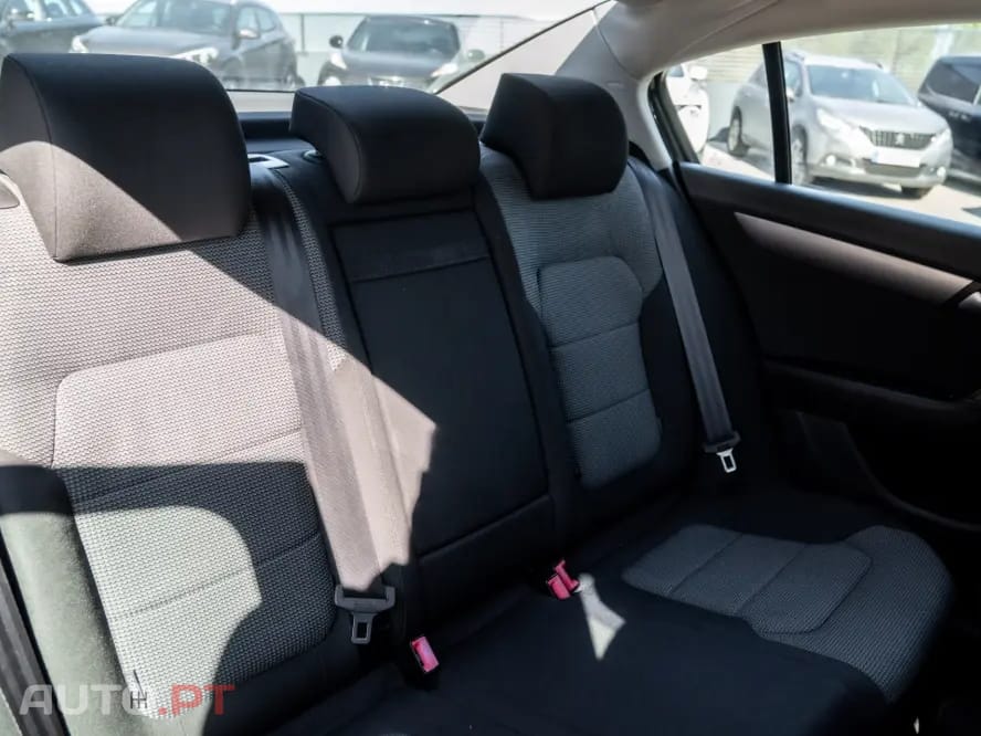 Volkswagen Passat 1.6 TDI Confortline