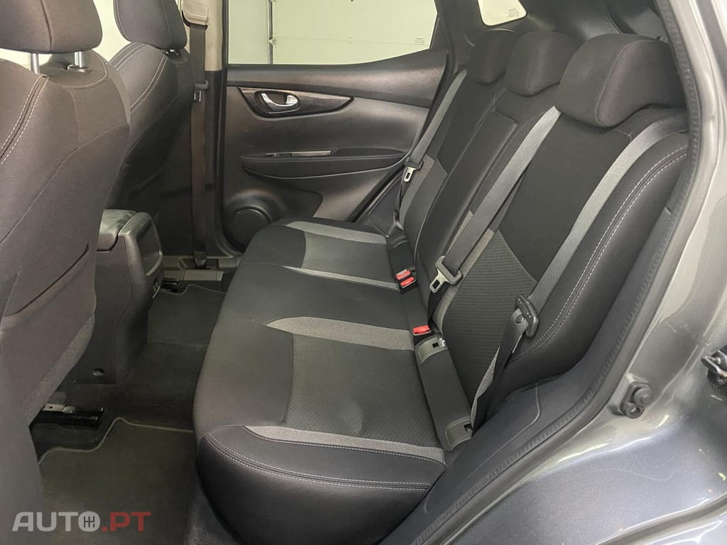 Nissan Qashqai 1.3 DIG-T N-CONNECTA