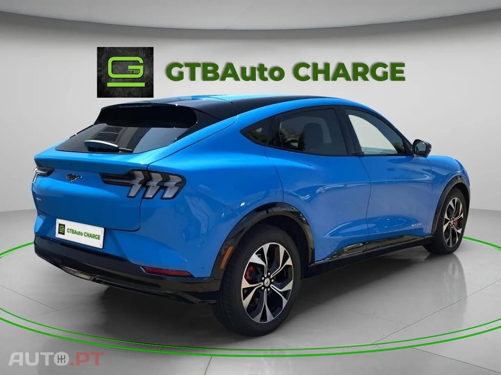 Ford Mustang Mach-E I.V.A DEDUTÍVEL AWD