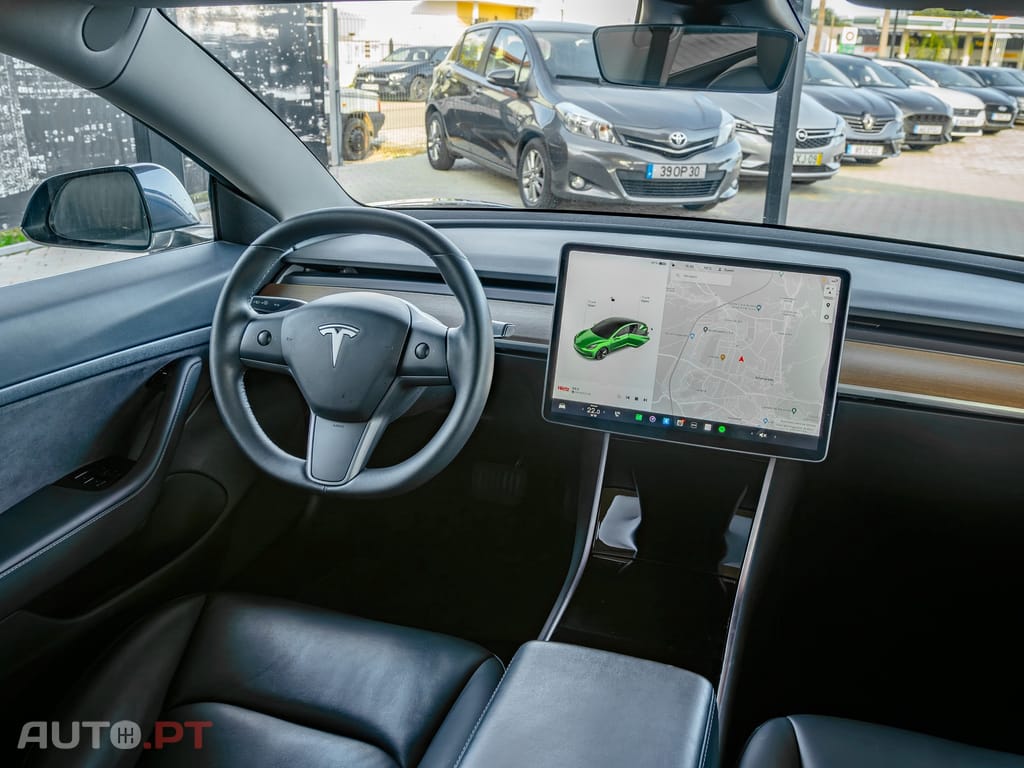 Tesla Model 3 Standard Range Plus RWD