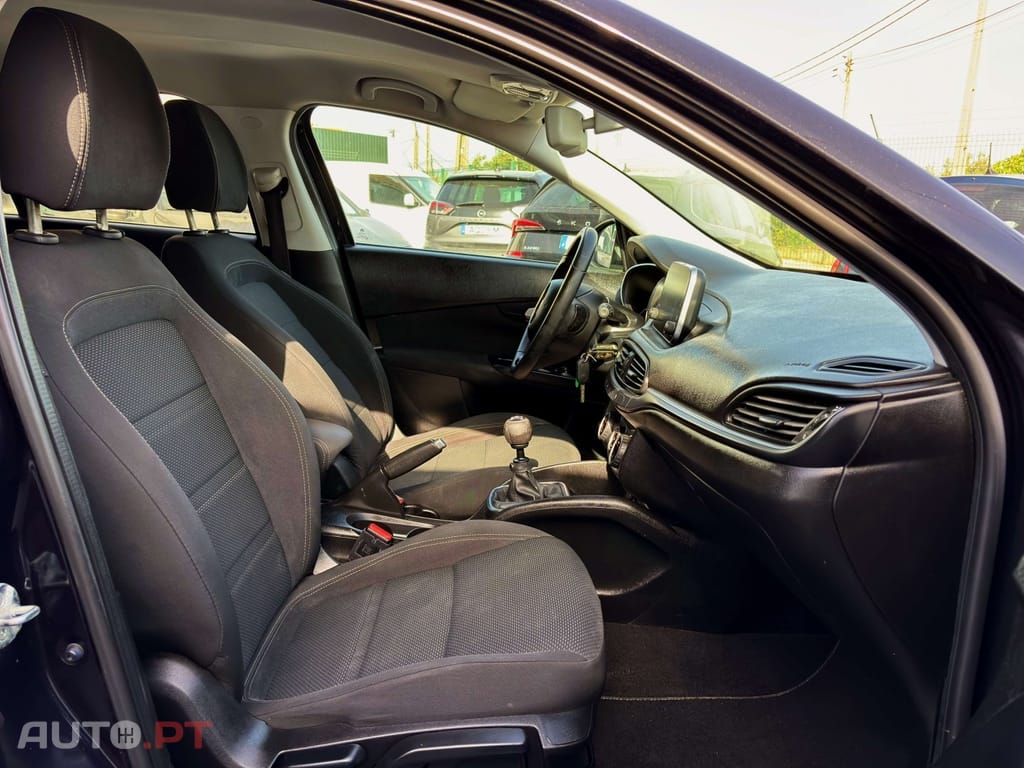 Fiat Tipo 1.6 M-Jet Lounge JLL17
