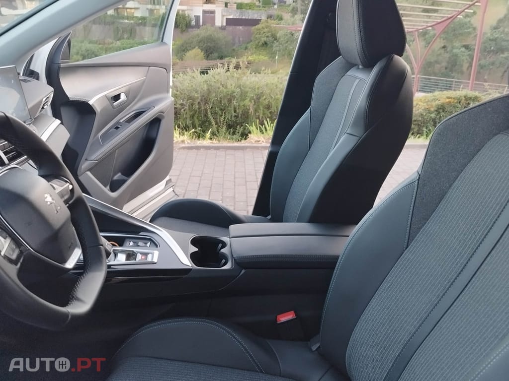 Peugeot 5008 1.5 BlueHDi Allure Pack EAT8