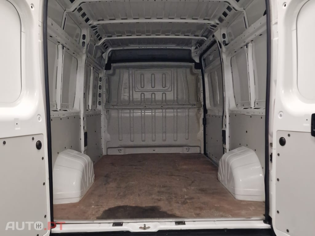 Peugeot Boxer 2.2 BlueHDi 335 L2H2 Pro GPS CAM. TRASEIRA IVA DEDUTIVEL