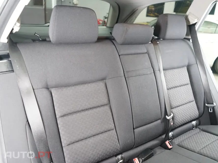Mercedes-Benz E 250 CDi Elegance BlueEfficiency Auto.