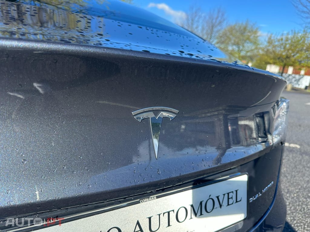 Tesla Model 3 Long-Range Dual Motor AWD