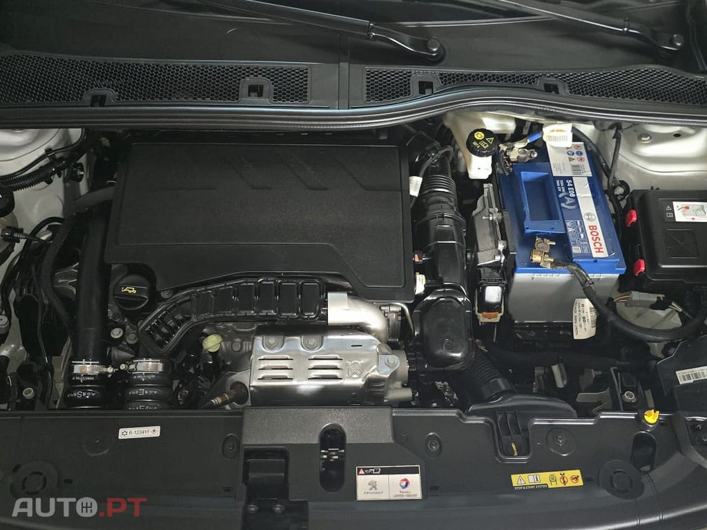 Peugeot 208 1.2 GT